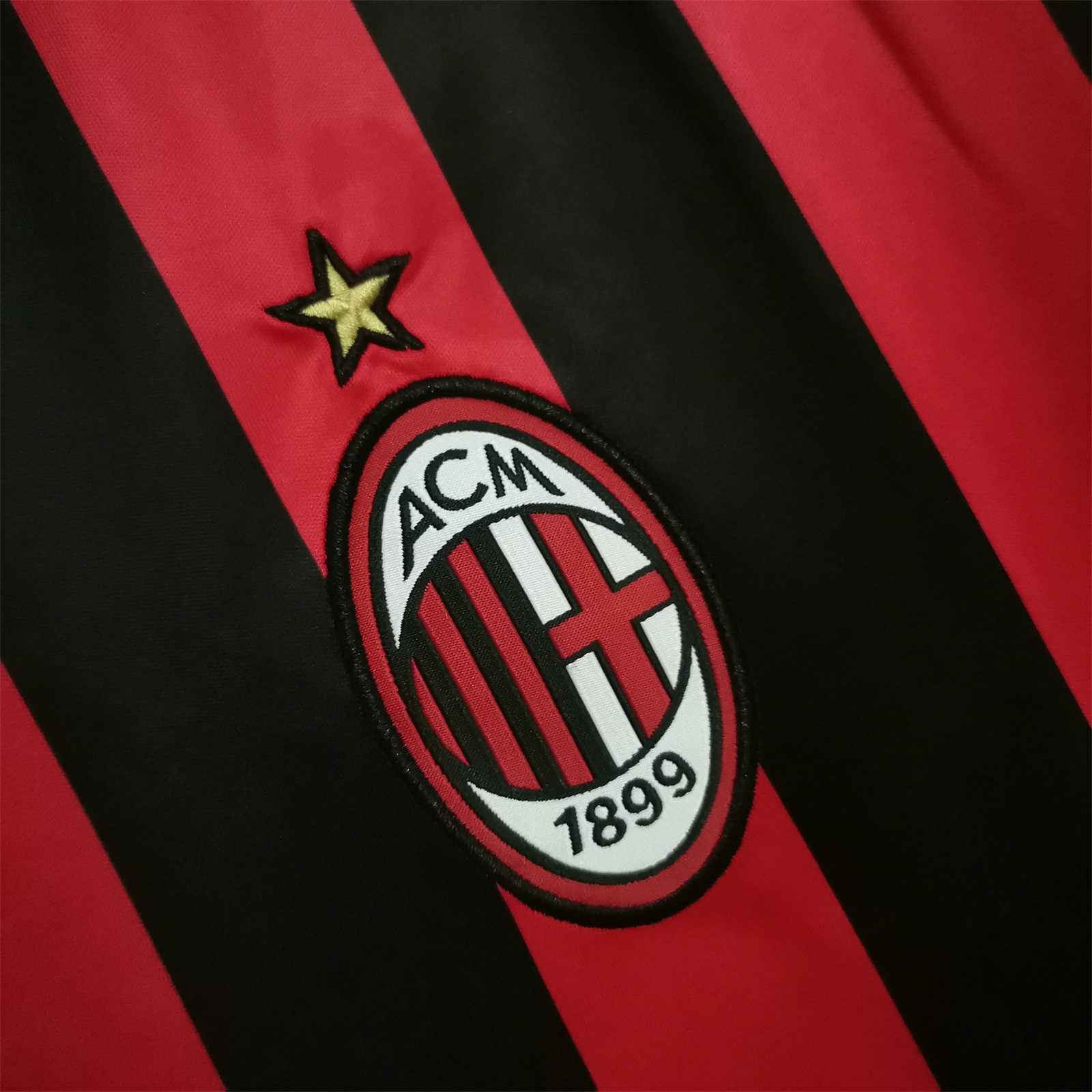 AC Milan 17-18 Home Retro Shirt crest