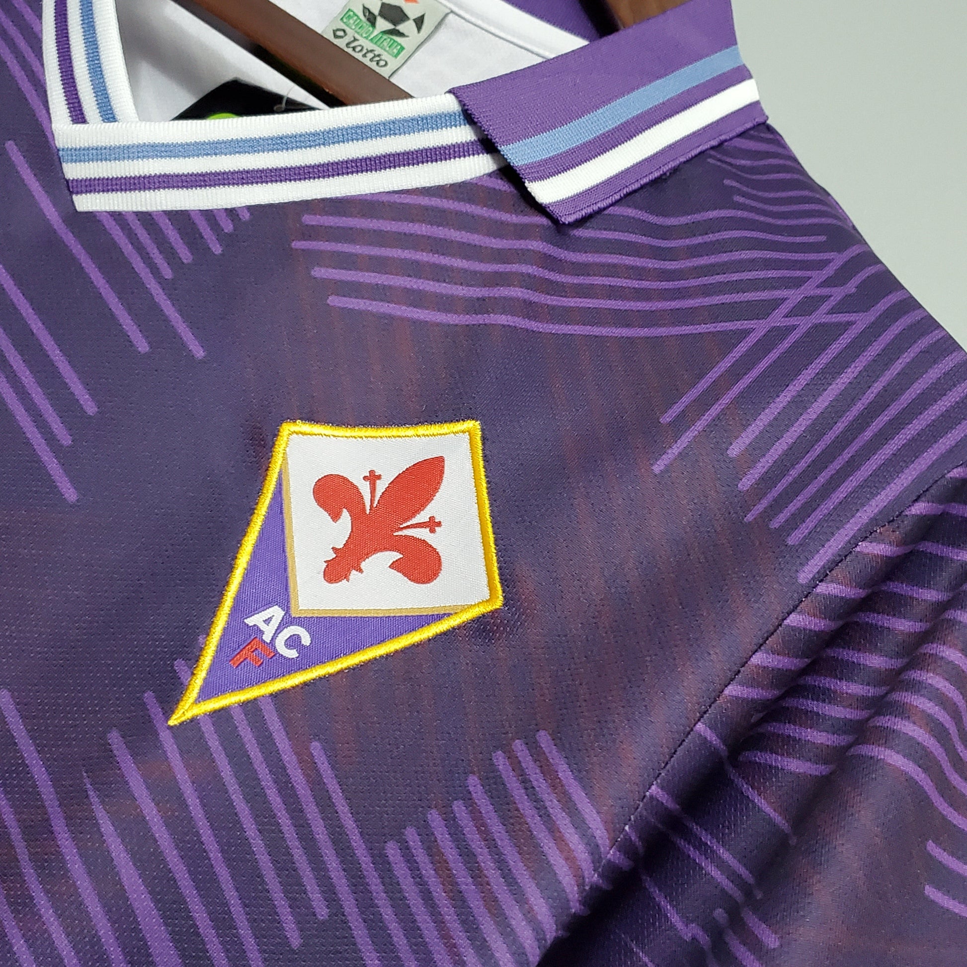 Fiorentina 92-93 Home Retro Shirt crest