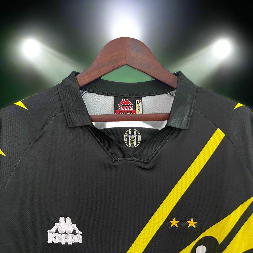 Juventus 96-97 3rd Retro Shirt collar