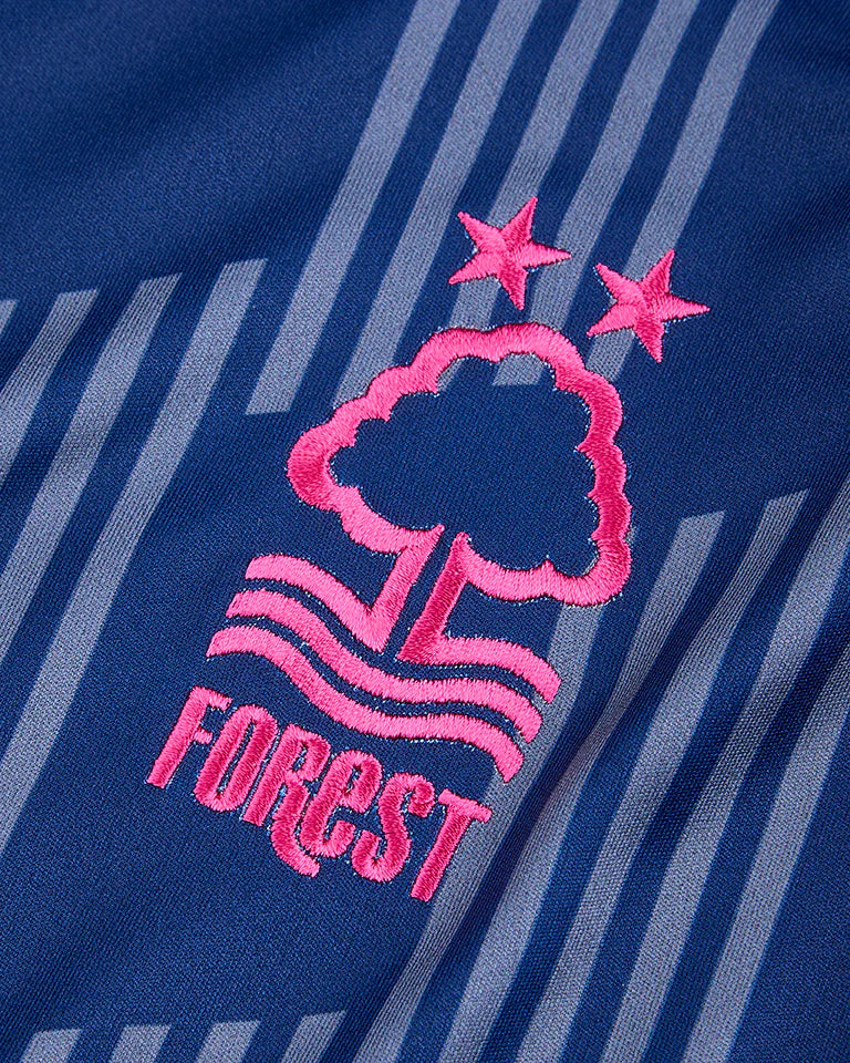 Nottingham Forest 24-25 Away Shirt crest