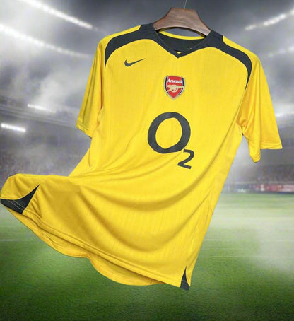 Arsenal 05-07 Away Retro Shirt wind