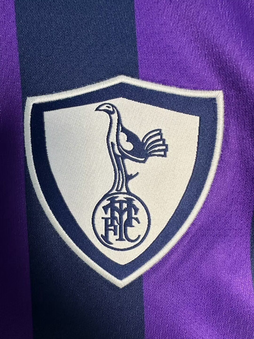 Tottenham Hotspur 95-96 Away Retro Shirt crest