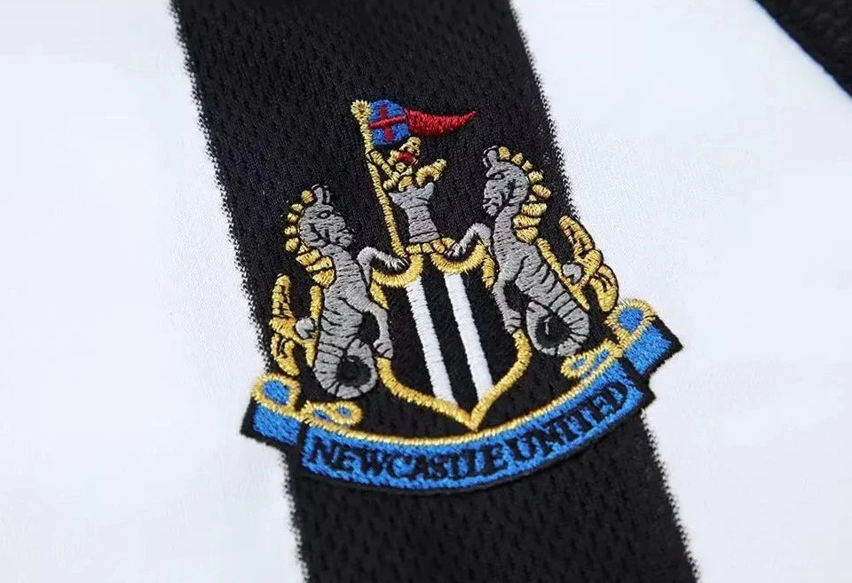 Newcastle United 03-05 Home Shirt badge