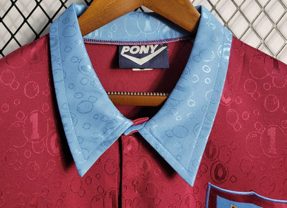 West Ham United 95-97 Home Retro Shirt collar