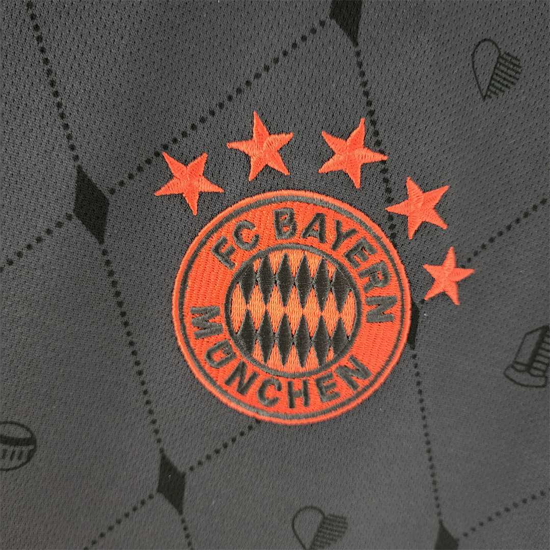 Bayern Munich 22-23 3rd Shirt crest