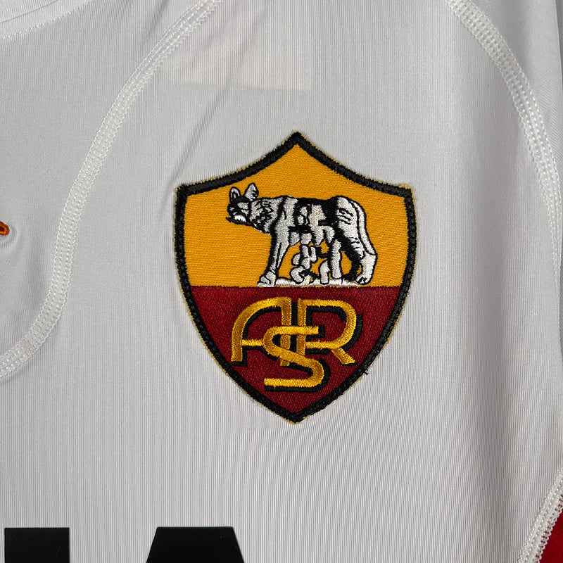 Roma 01-02 Away Retro Shirt crest