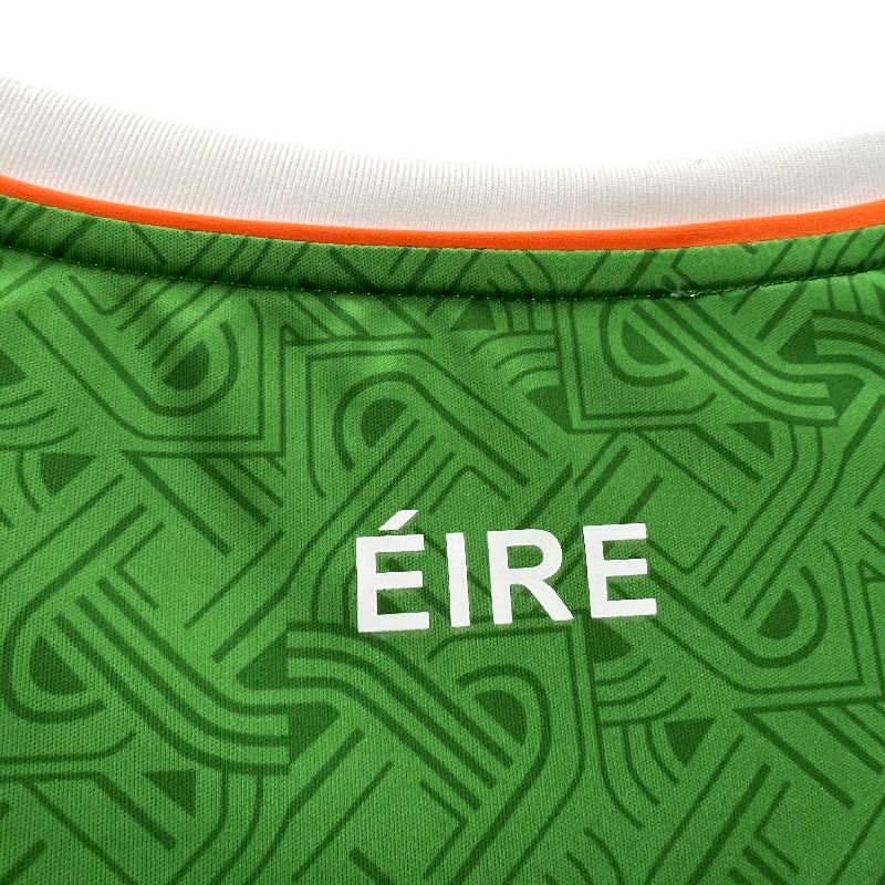 Ireland 24-25  Home Shirt collar