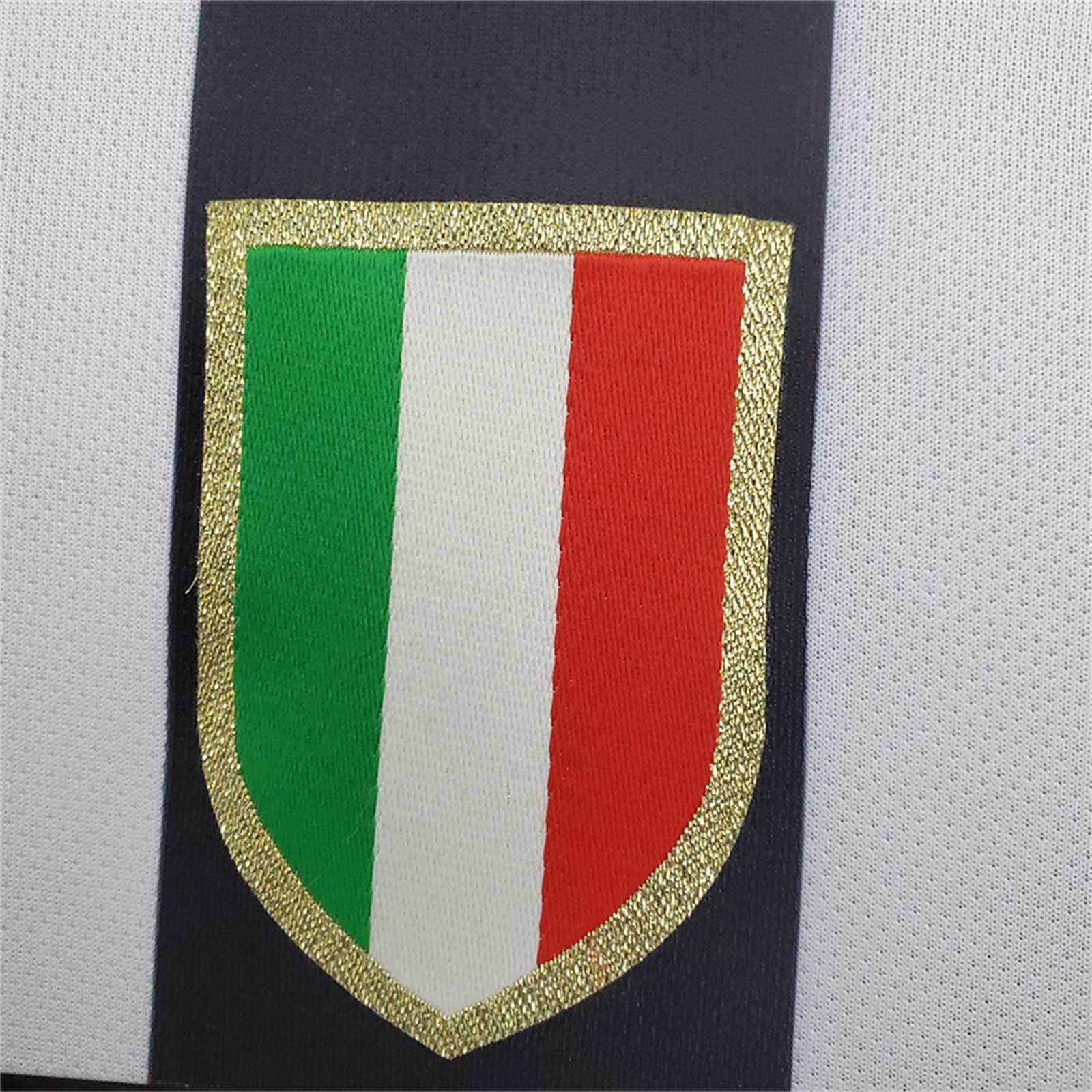 Juventus 14-15 Home Retro Shirt crest