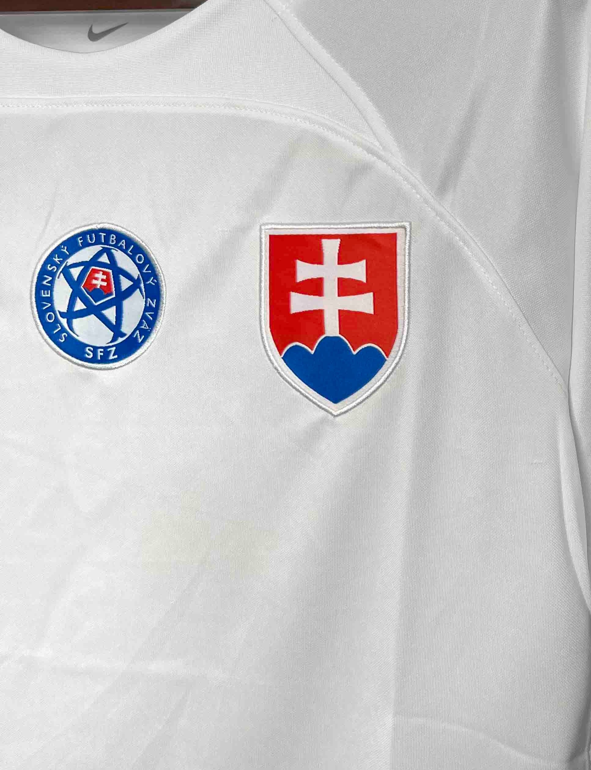 Slovakia 24-25 Away Shirt crest