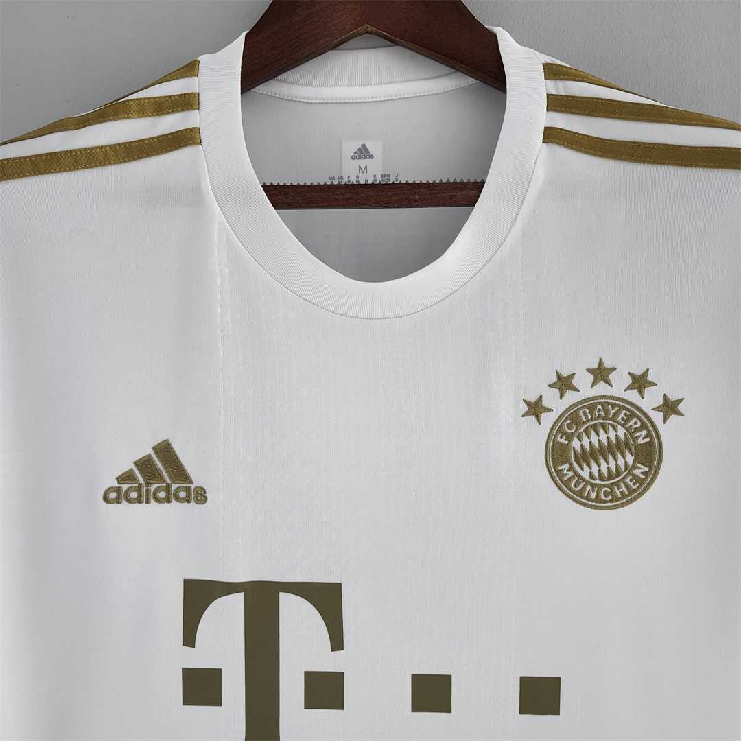 Bayern Munich 22-23 Away Shirt collar