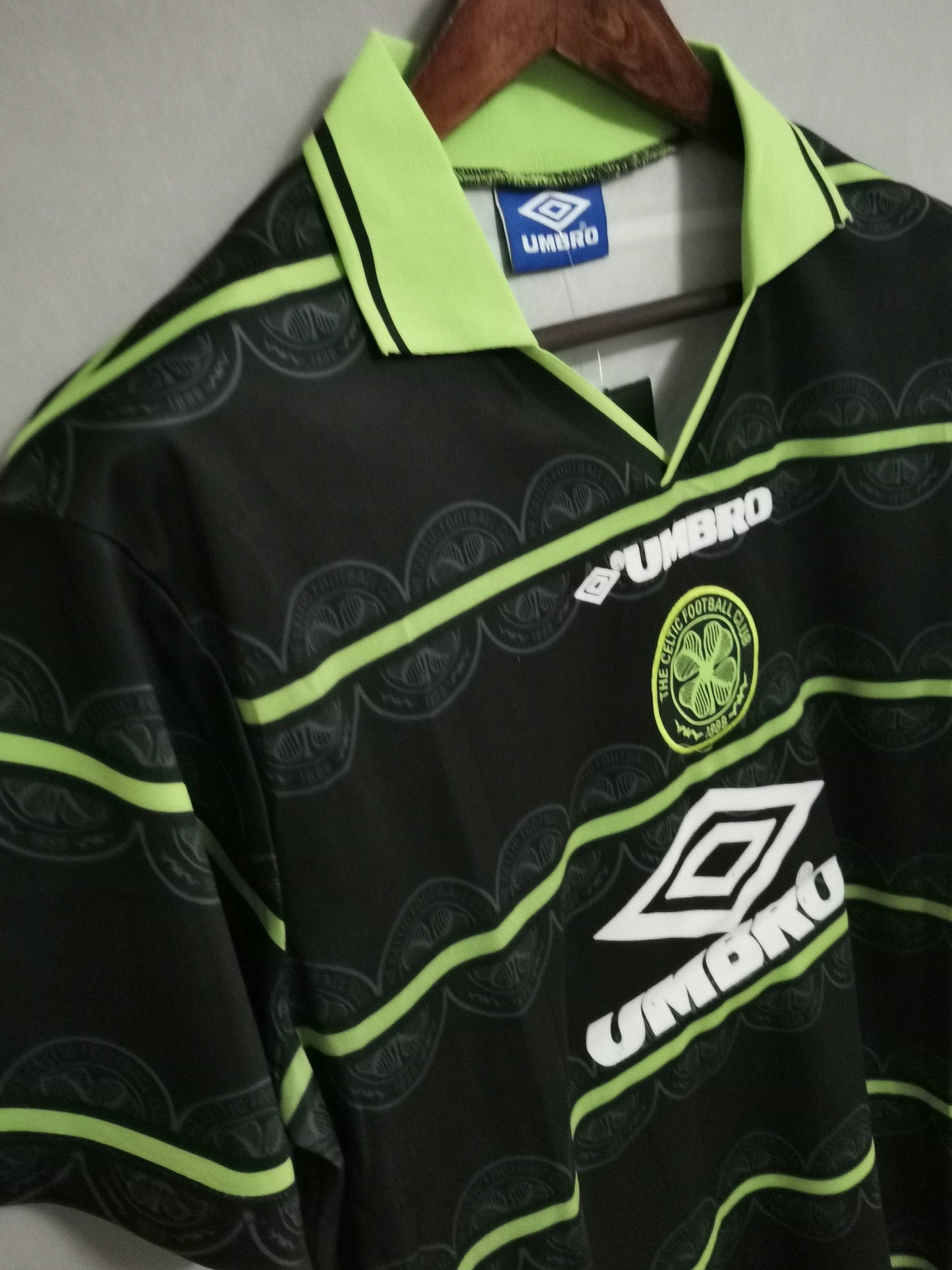 Celtic 98-00 Away Retro Shirt side