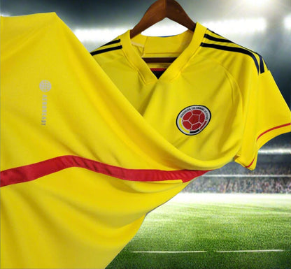 Colombia 22-24 Home Shirt trim