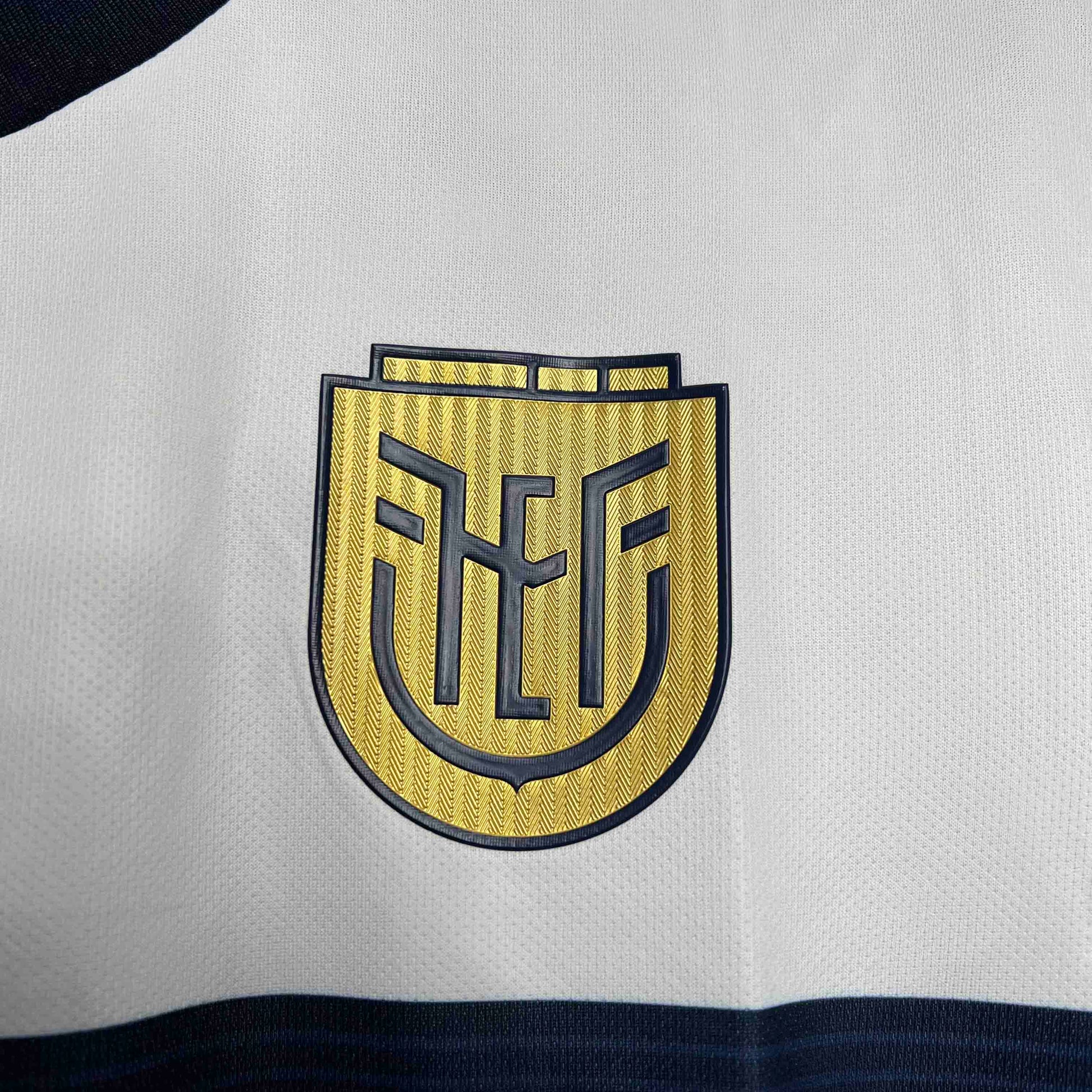 Ecuador 24-25 Away Shirt crest