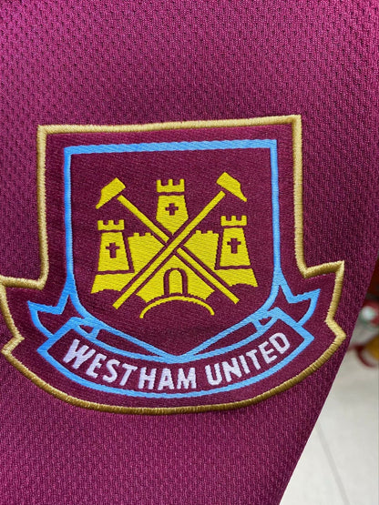 West Ham United 99-01 Home Retro Shirt badge