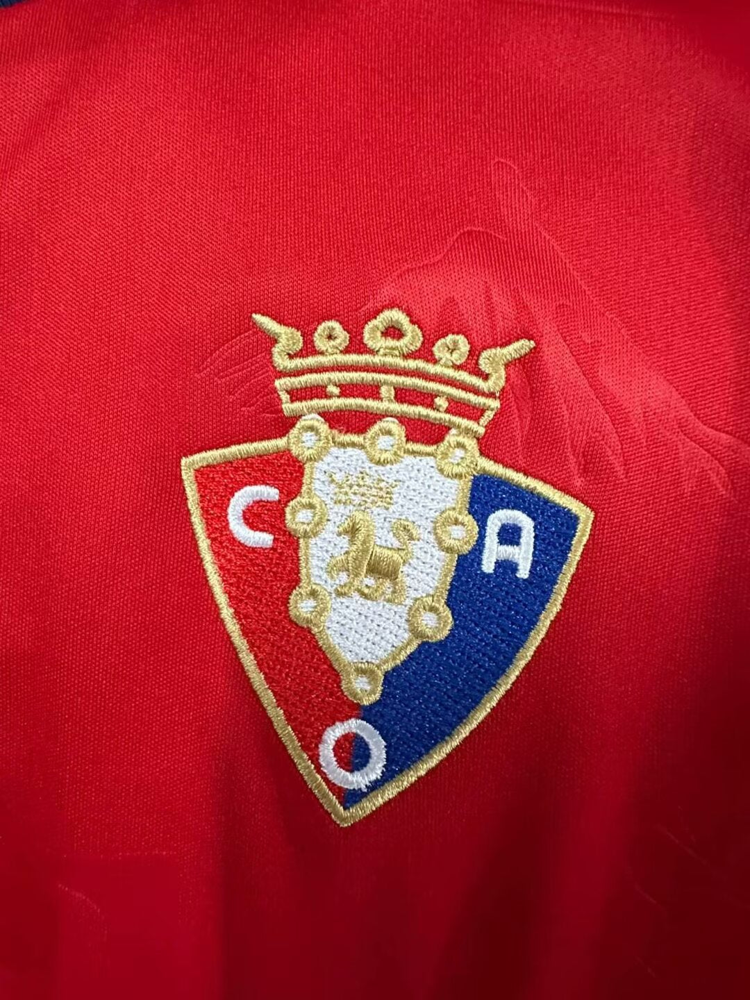 Osasuna 24-25 Home Shirt crest