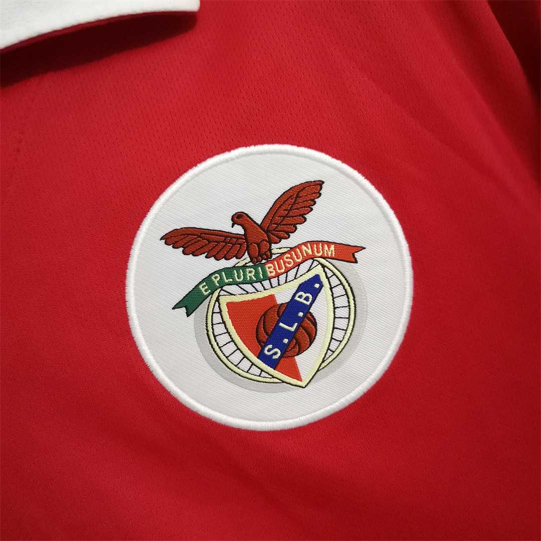 Benfica 60-70 Home Retro Shirt crest