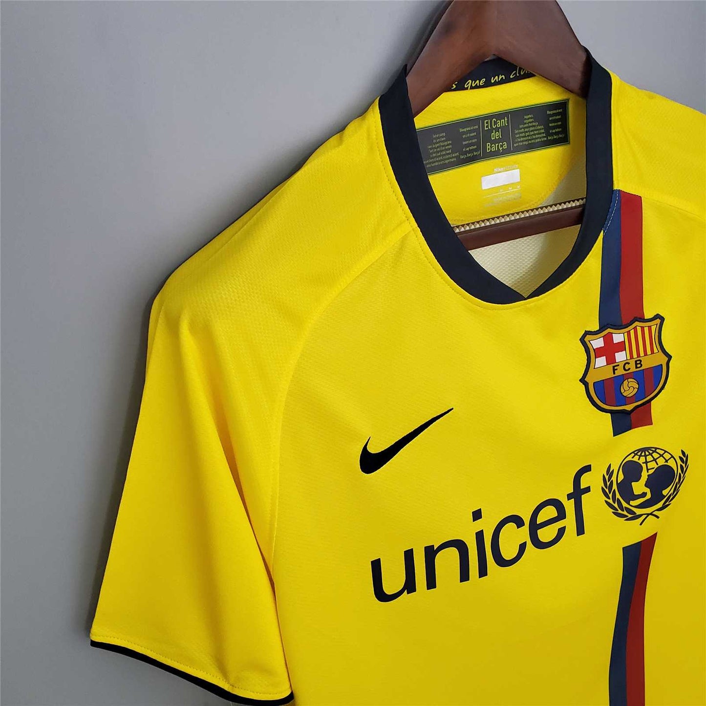 Barcelona 08-09 Away Retro Shirt side