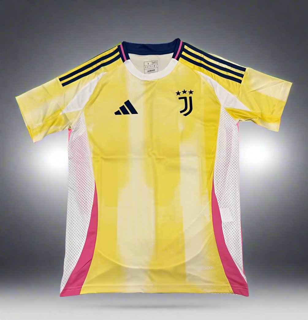 Juventus 24-25 Away Shirt front