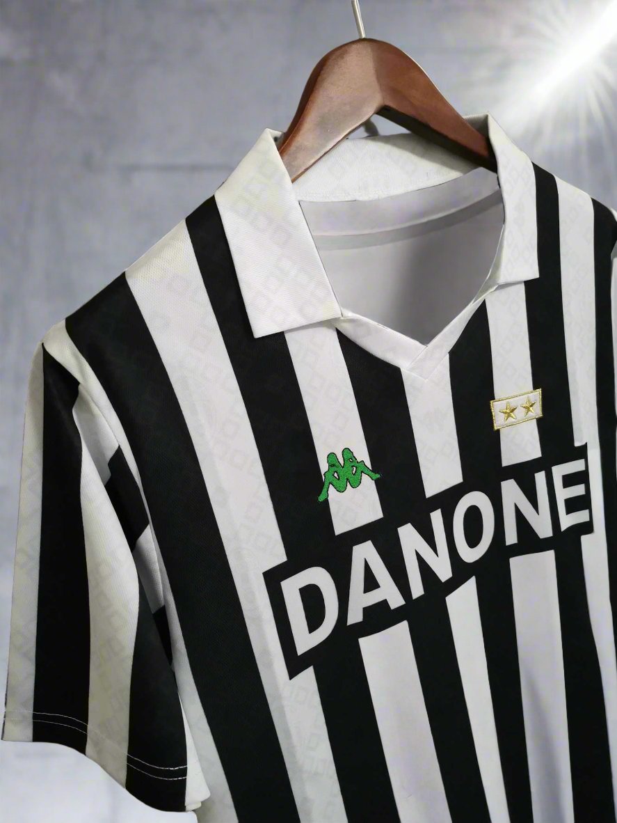 Juventus 92-94 Home Retro Shirt sponsor