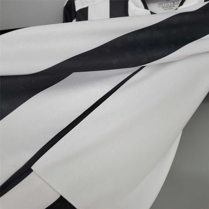 Juventus 21-22 Home Shirt side