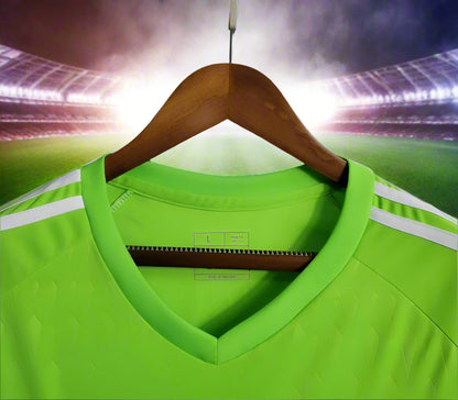 MNU 23-24 Goalkeeper Shirt Green collar