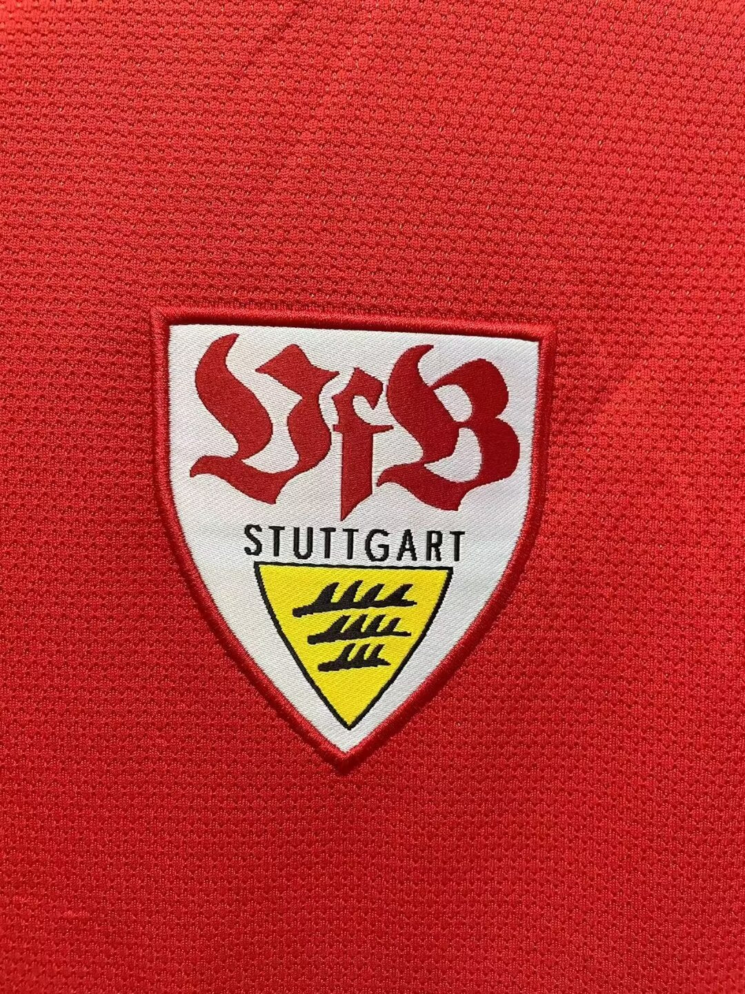 VfB Stuttgart 06-07 Away Retro Shirt crest