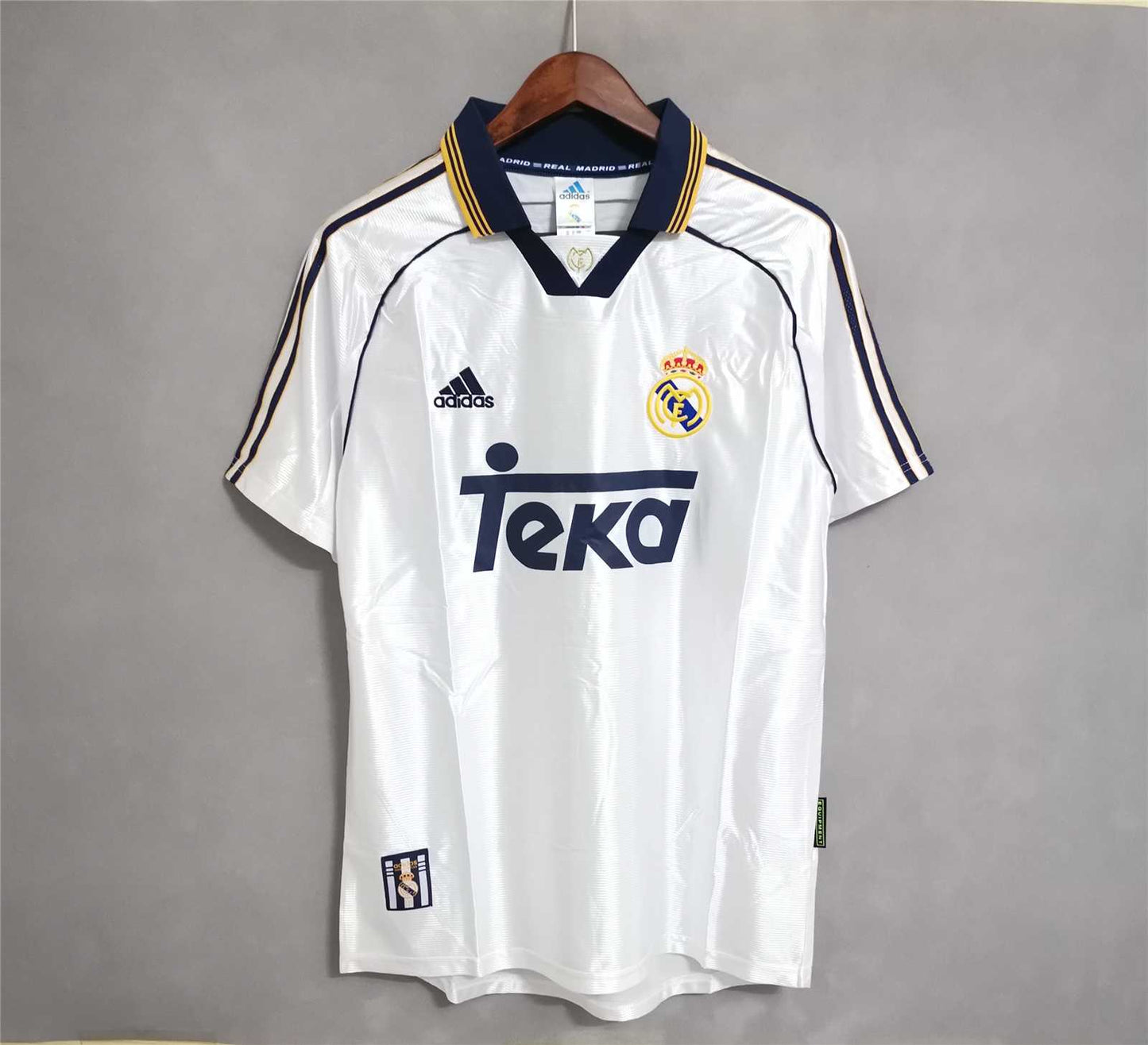 Real Madrid 98-00 Home Retro Shirt front