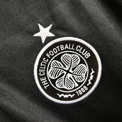 Celtic 23-24 Away Shirt crest