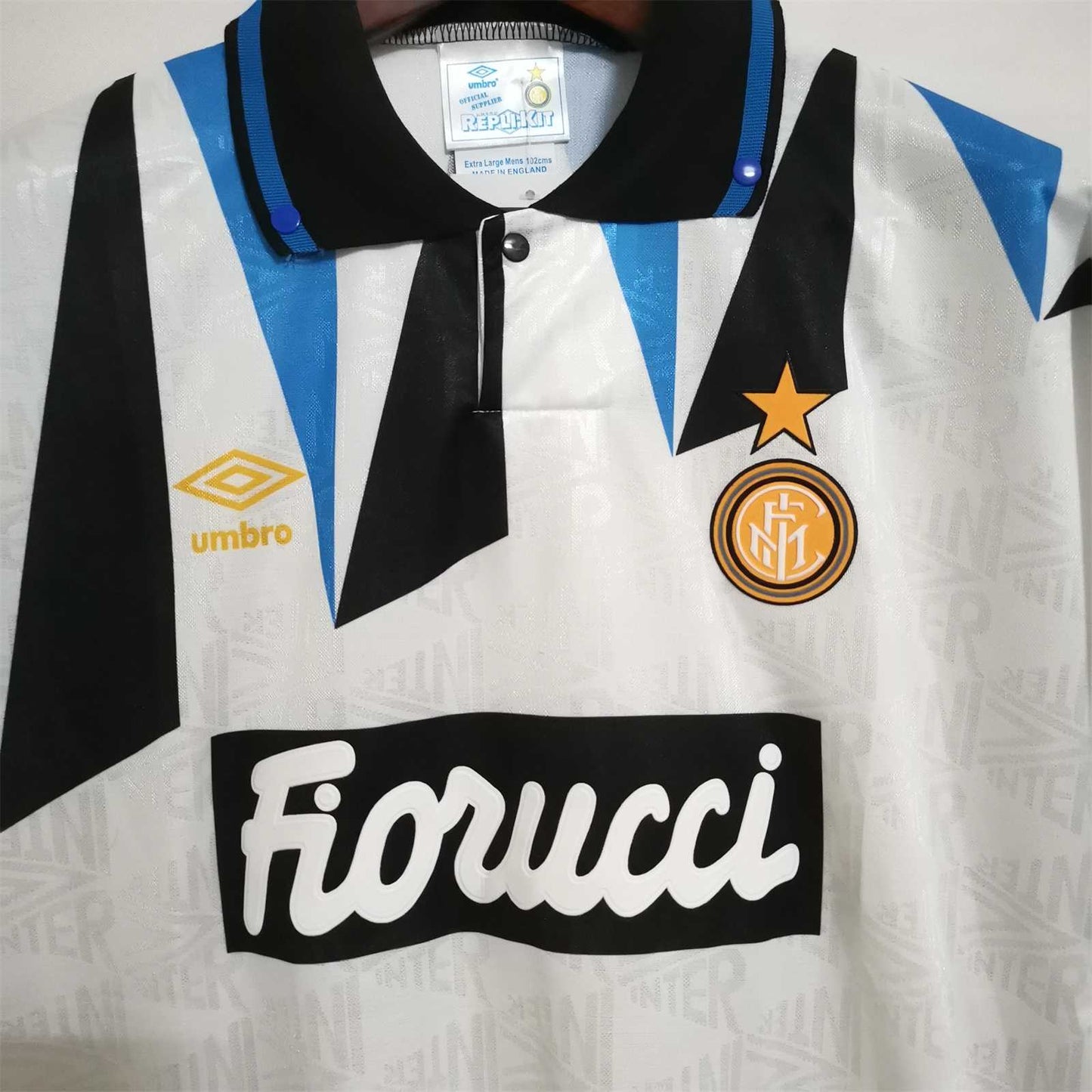 Inter Milan 09-10 Away Retro Shirt sponsor