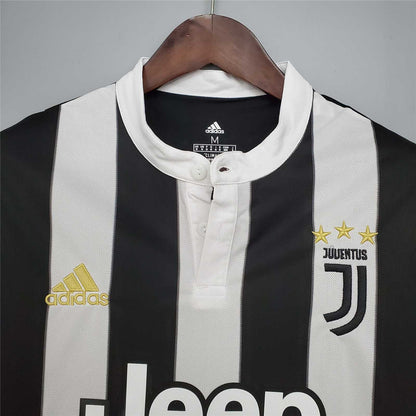 Juventus 17-18 Home Retro Shirt collar