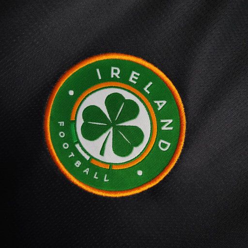 Ireland 22-24 3rd Shirt crest