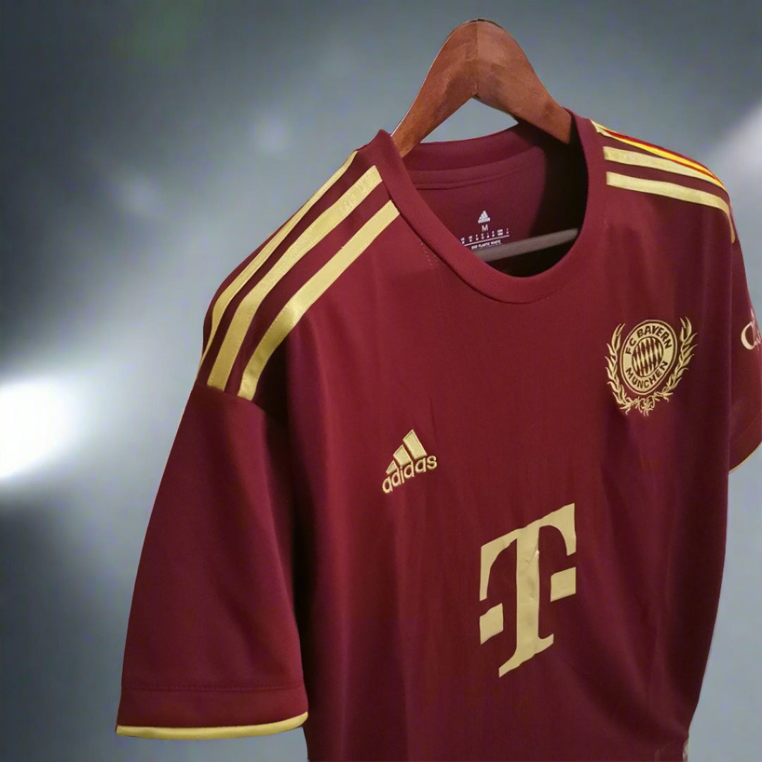 Bayern Munich 22-23 Octoberfest Shirt side