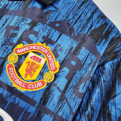 MNU 92-93 Away Shirt badge