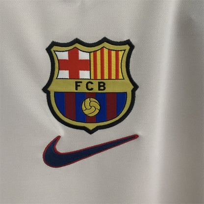 Barcelona 98-01 Away Retro Shirt badge