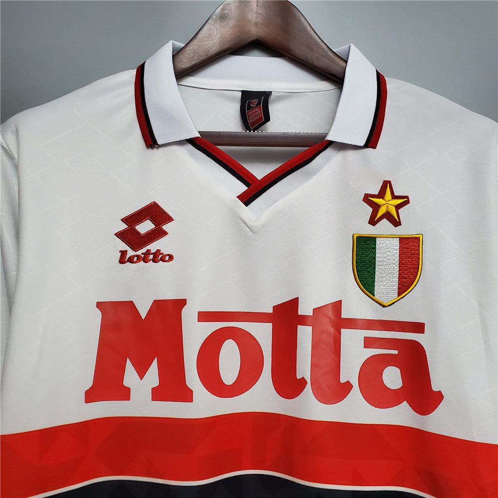 AC Milan 92-94 Away Retro Shirt sponsor