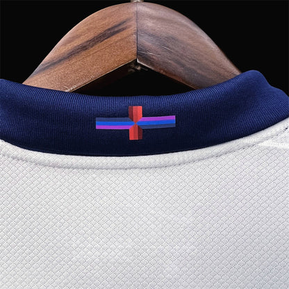 England 24-25 Home Shirt collar