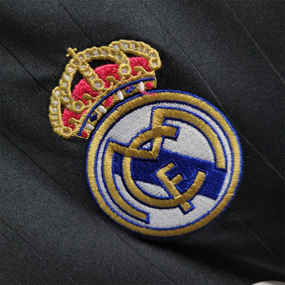 Real Madrid 06-07 Away Retro Shirt badge