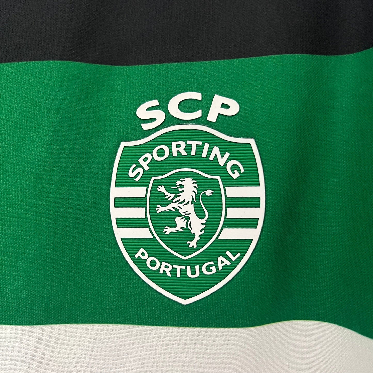 Sporting CP 24-25 Home Shirt crest