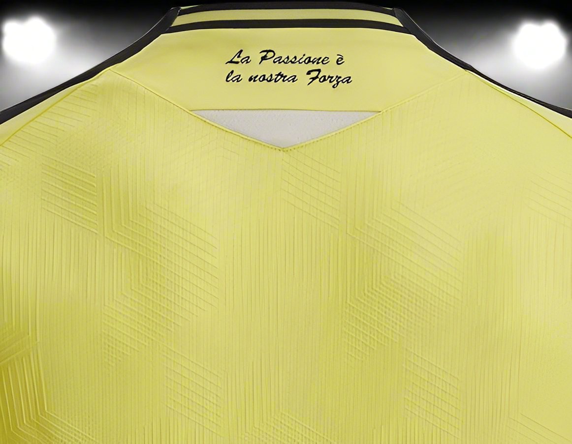 Udinese 22-23 Away Shirt collar print