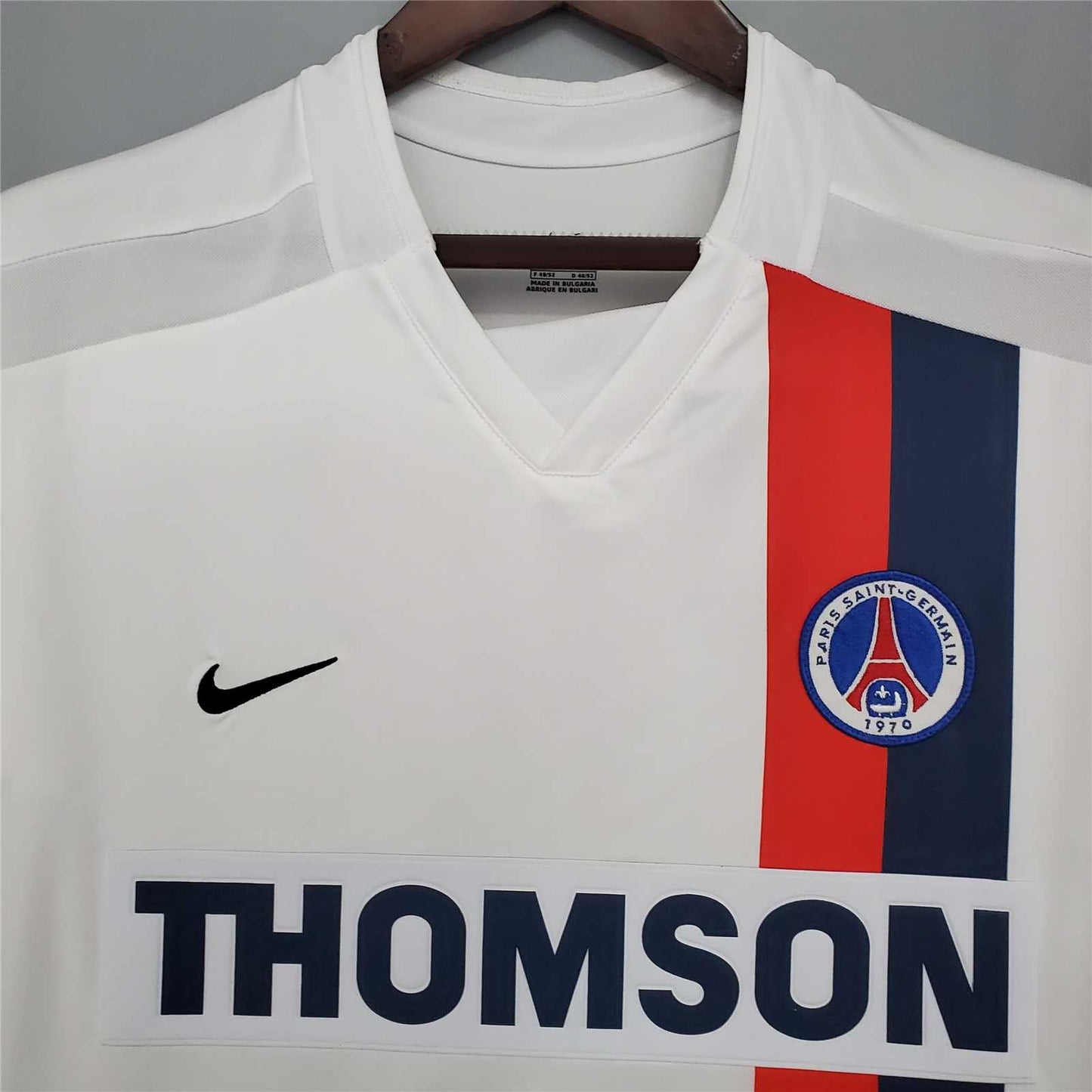 PSG 02-03 Away Retro Shirt neck