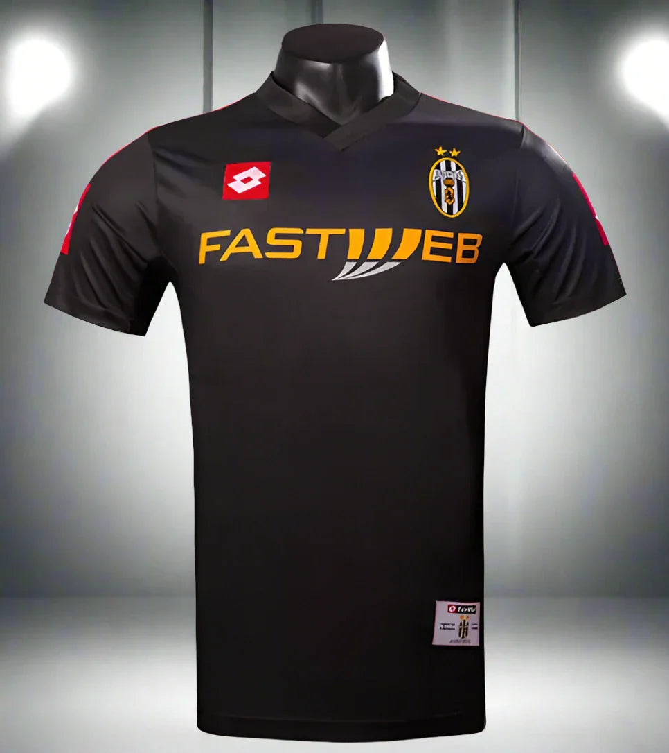 Juventus 01-02 Away Retro Shirt model