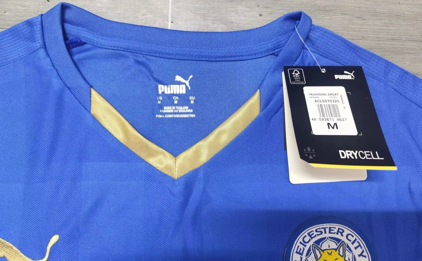 Leicester City 15-16 Home Shirt collar