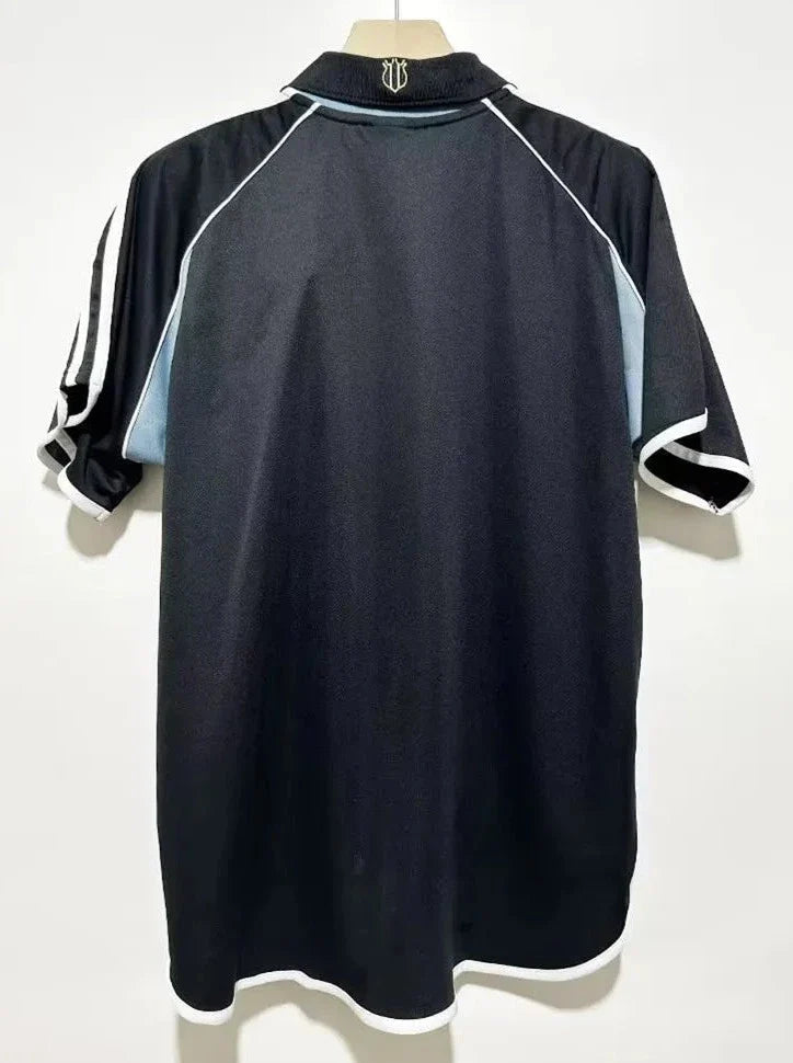 Newcastle United 00-01 Away Shirt rear