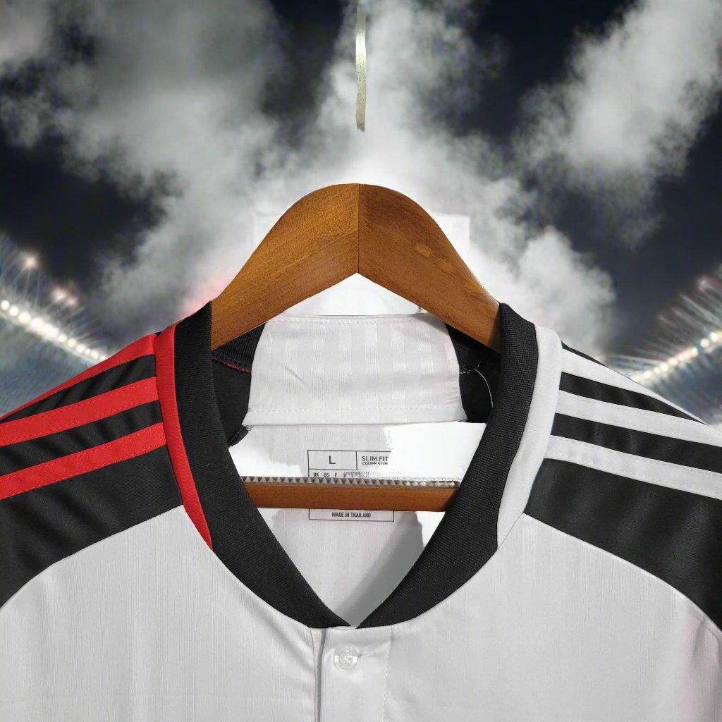 Fulham 23-24 Home Shirt collar