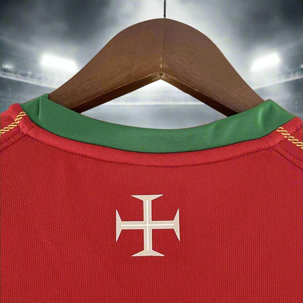 Portugal 06-08 Home Retro Shirt collar