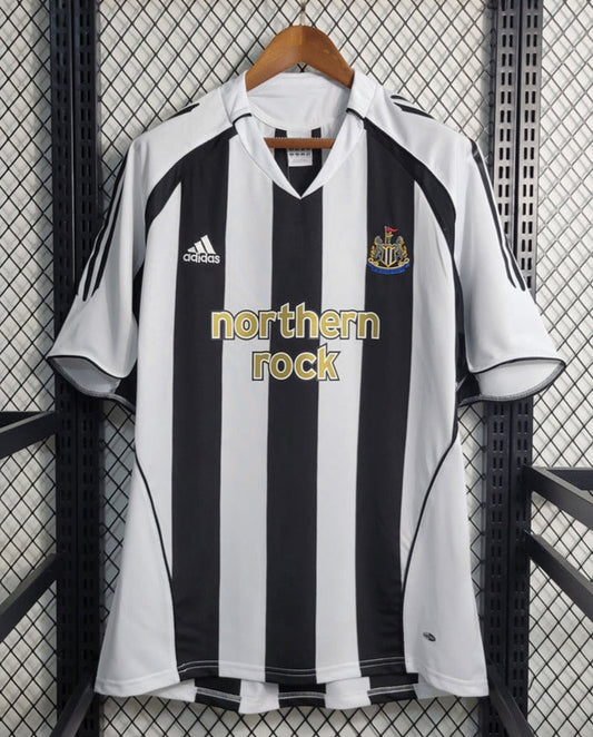 Newcastle United 05-07 Home Shirt