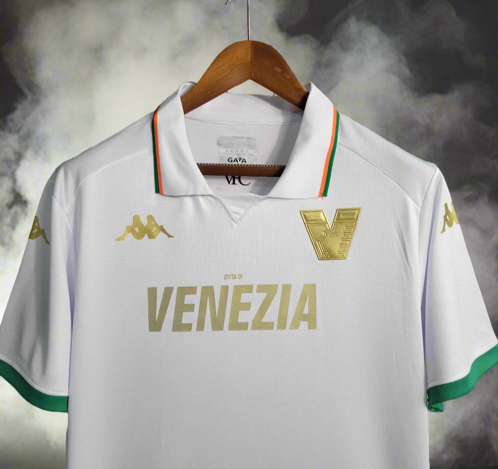 Venezia 23-24 Away Shirt sponsor