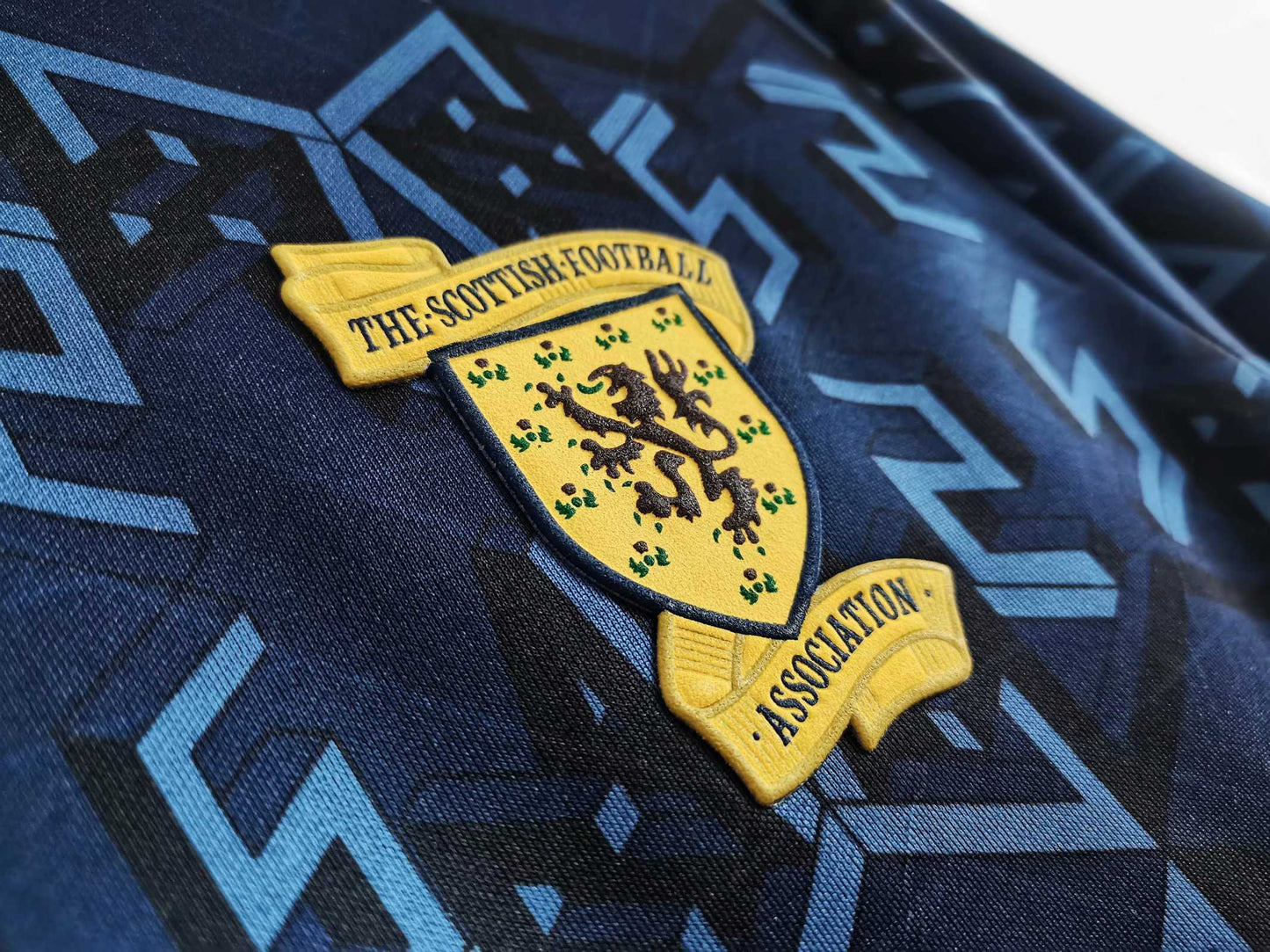 Scotland 92-94 Home Retro Shirt crest