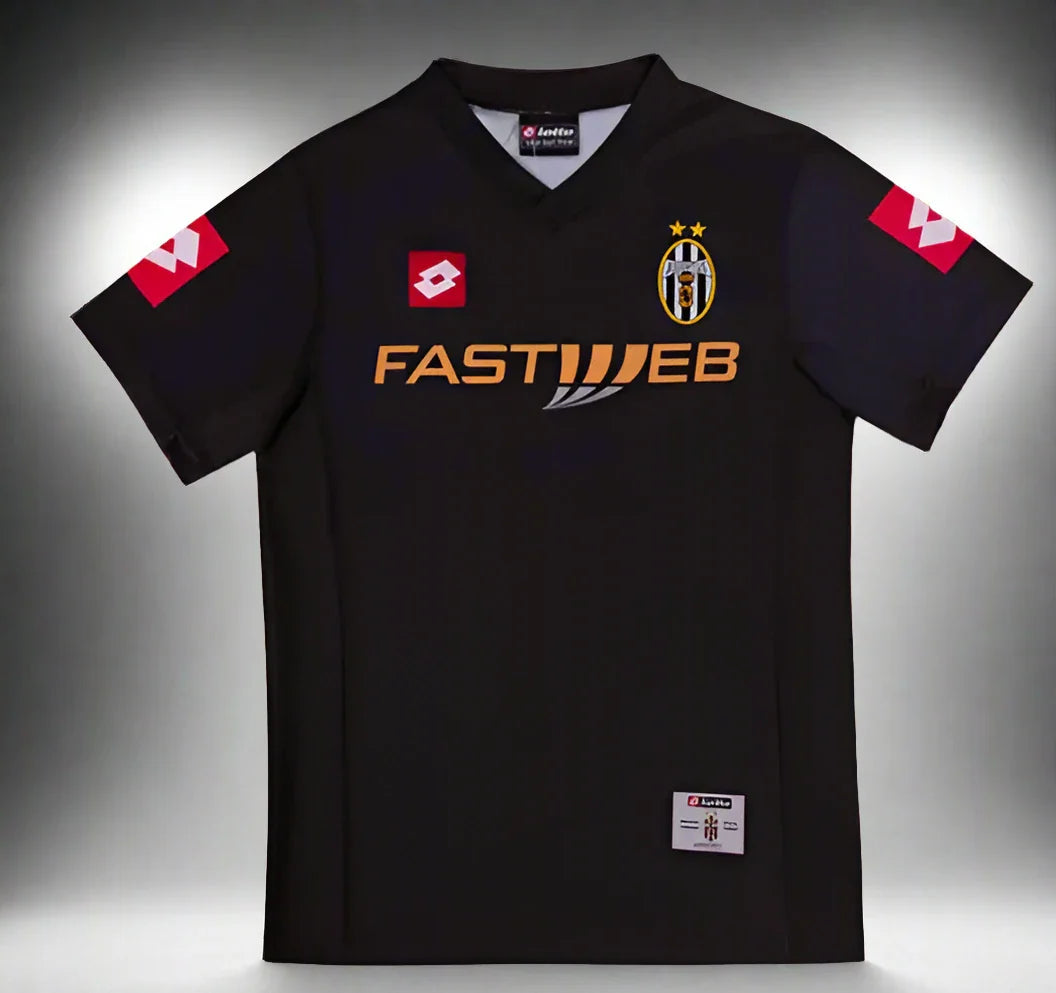 Juventus 01-02 Away Retro Shirt front