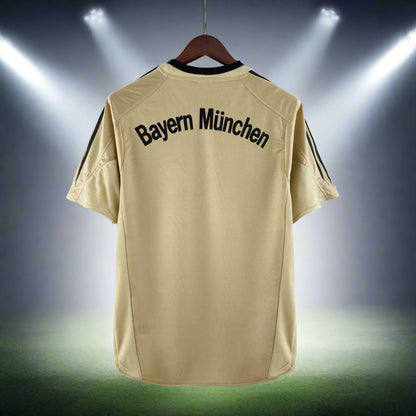 Bayern Munich 04-06 Away Retro Shirt rear